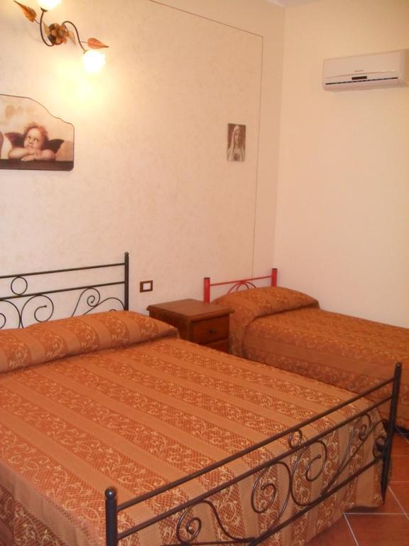 Agriturismo La Targa Buonfornello Værelse billede