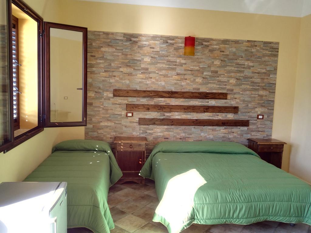 Agriturismo La Targa Buonfornello Eksteriør billede